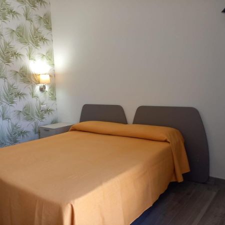 לאוריה אינפריורה Hotel Ristorante Villa Terry מראה חיצוני תמונה