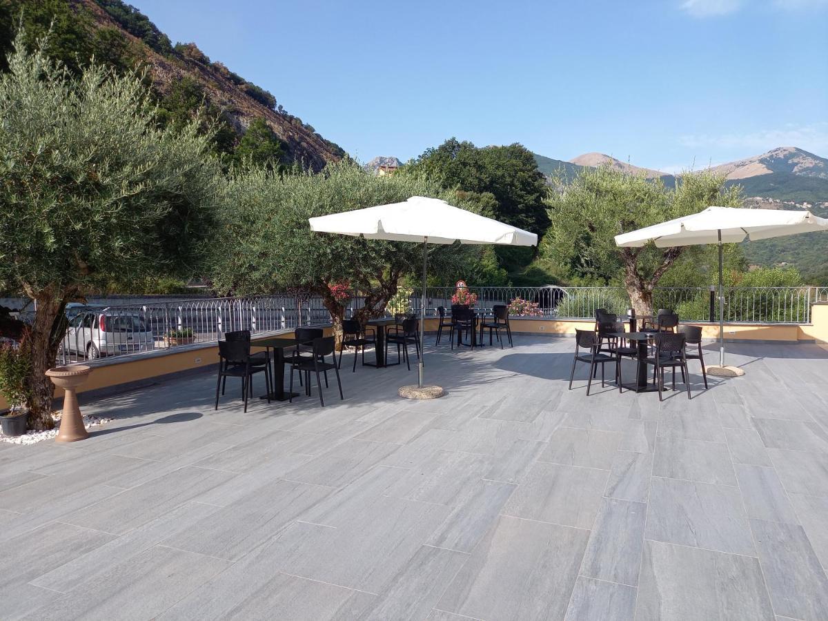 לאוריה אינפריורה Hotel Ristorante Villa Terry מראה חיצוני תמונה