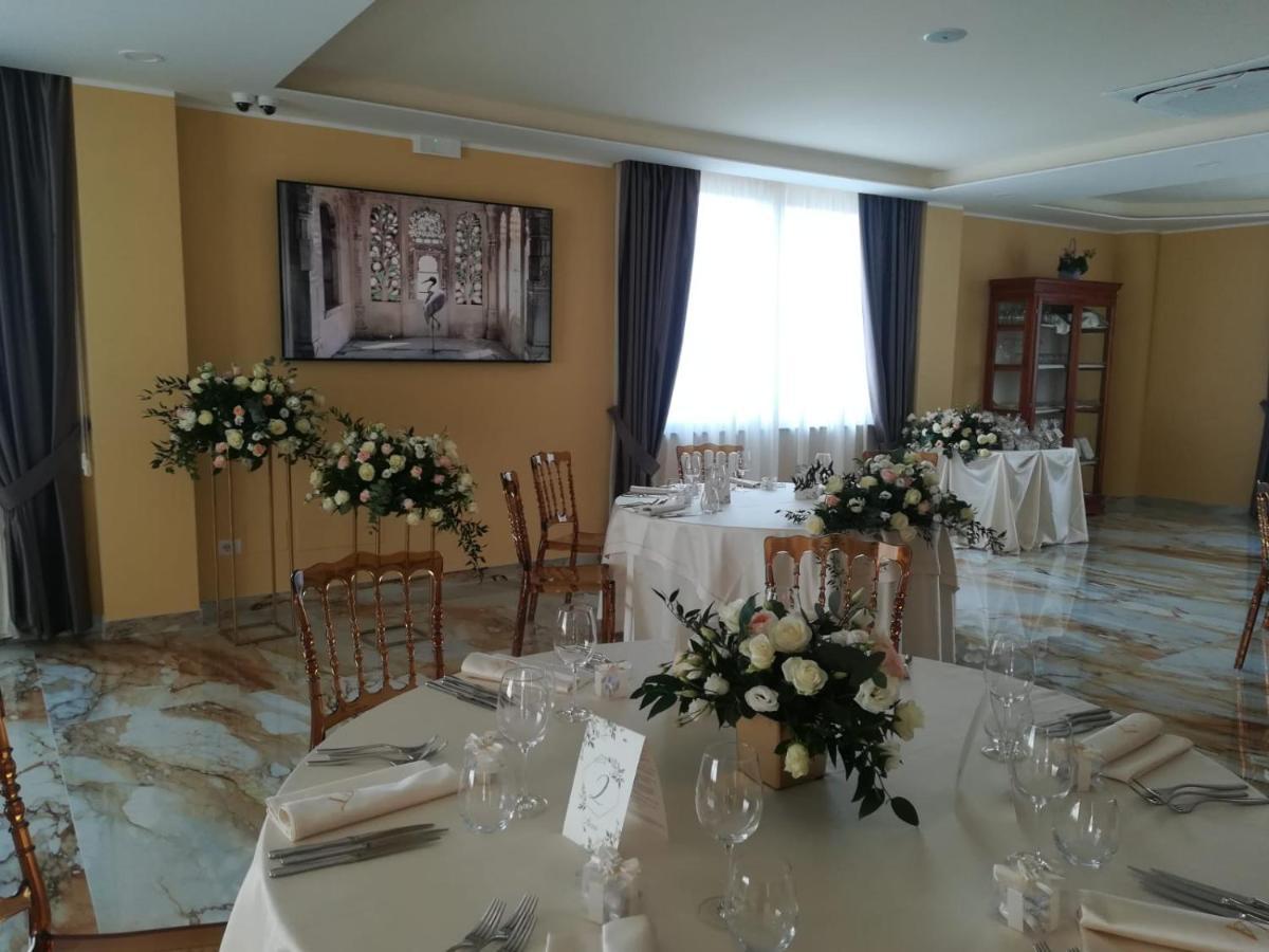 לאוריה אינפריורה Hotel Ristorante Villa Terry מראה חיצוני תמונה