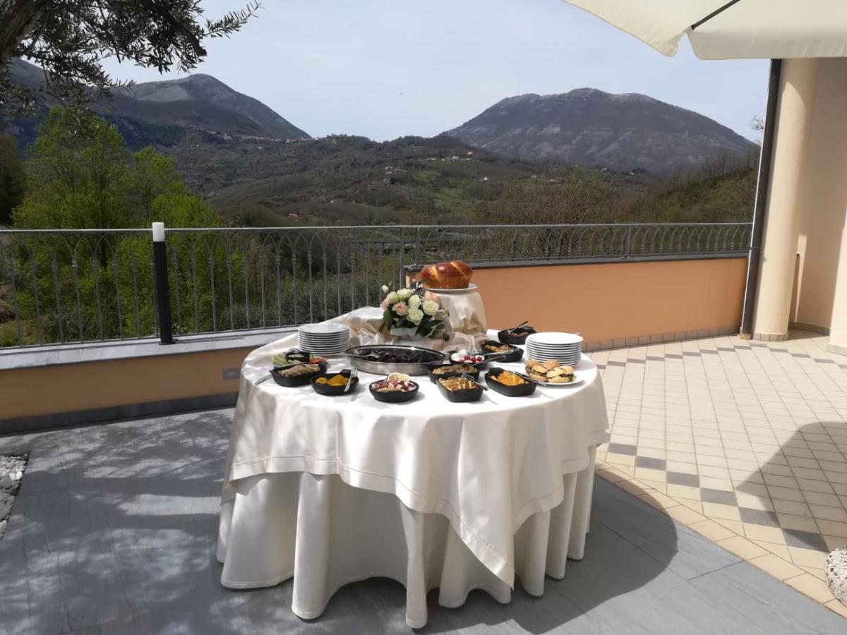 לאוריה אינפריורה Hotel Ristorante Villa Terry מראה חיצוני תמונה