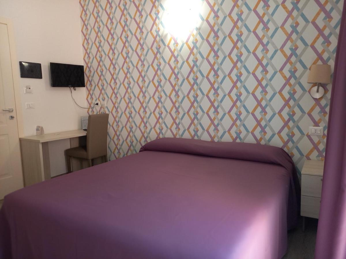 לאוריה אינפריורה Hotel Ristorante Villa Terry מראה חיצוני תמונה