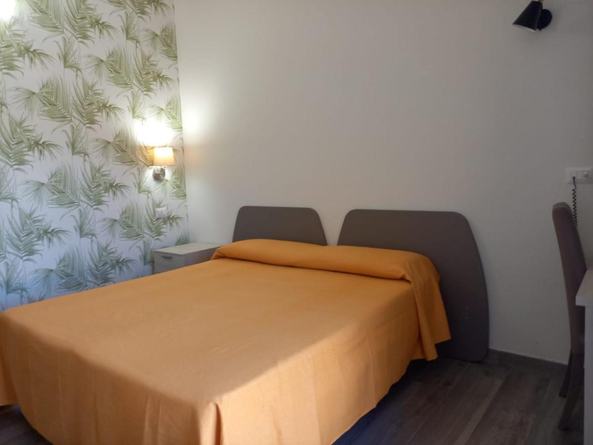 לאוריה אינפריורה Hotel Ristorante Villa Terry מראה חיצוני תמונה